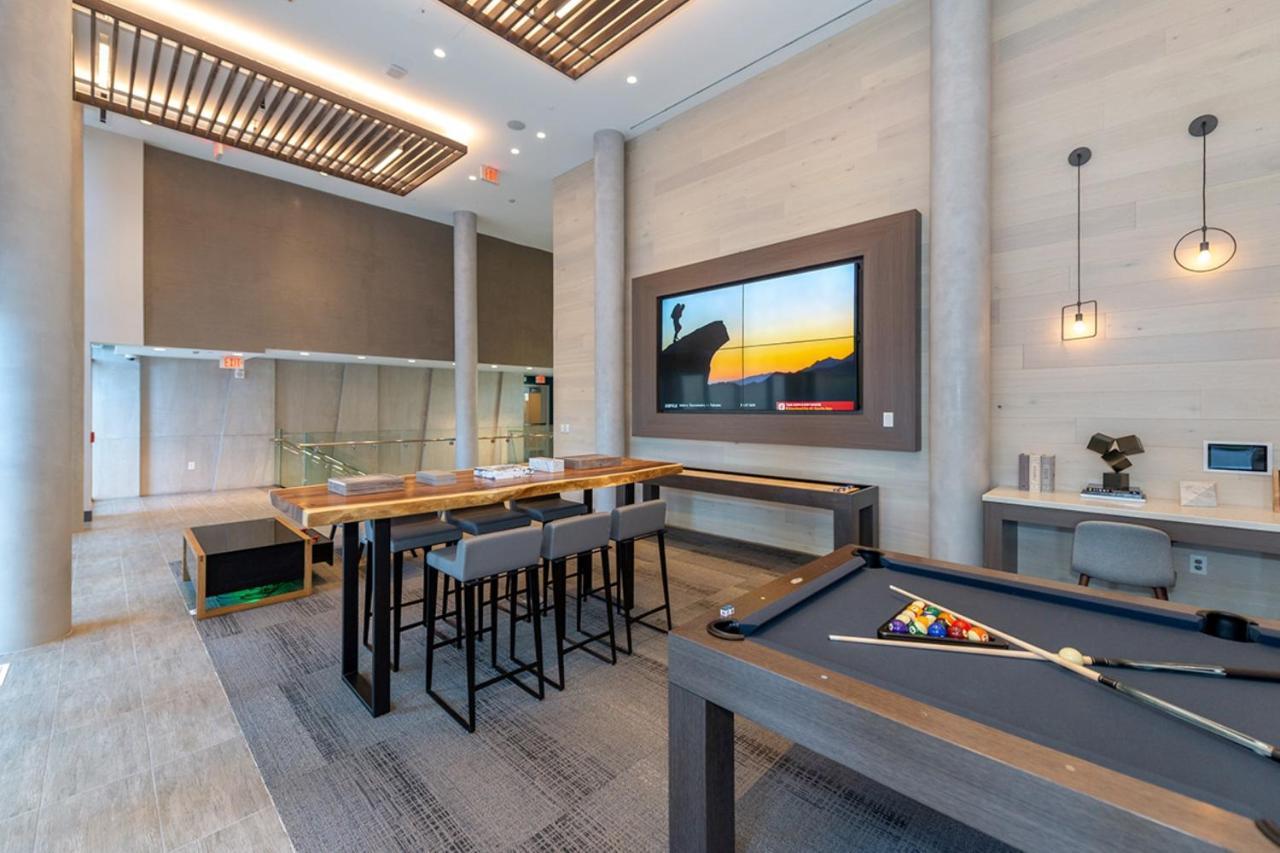 Global Luxury Suites Crystal City Arlington Ngoại thất bức ảnh