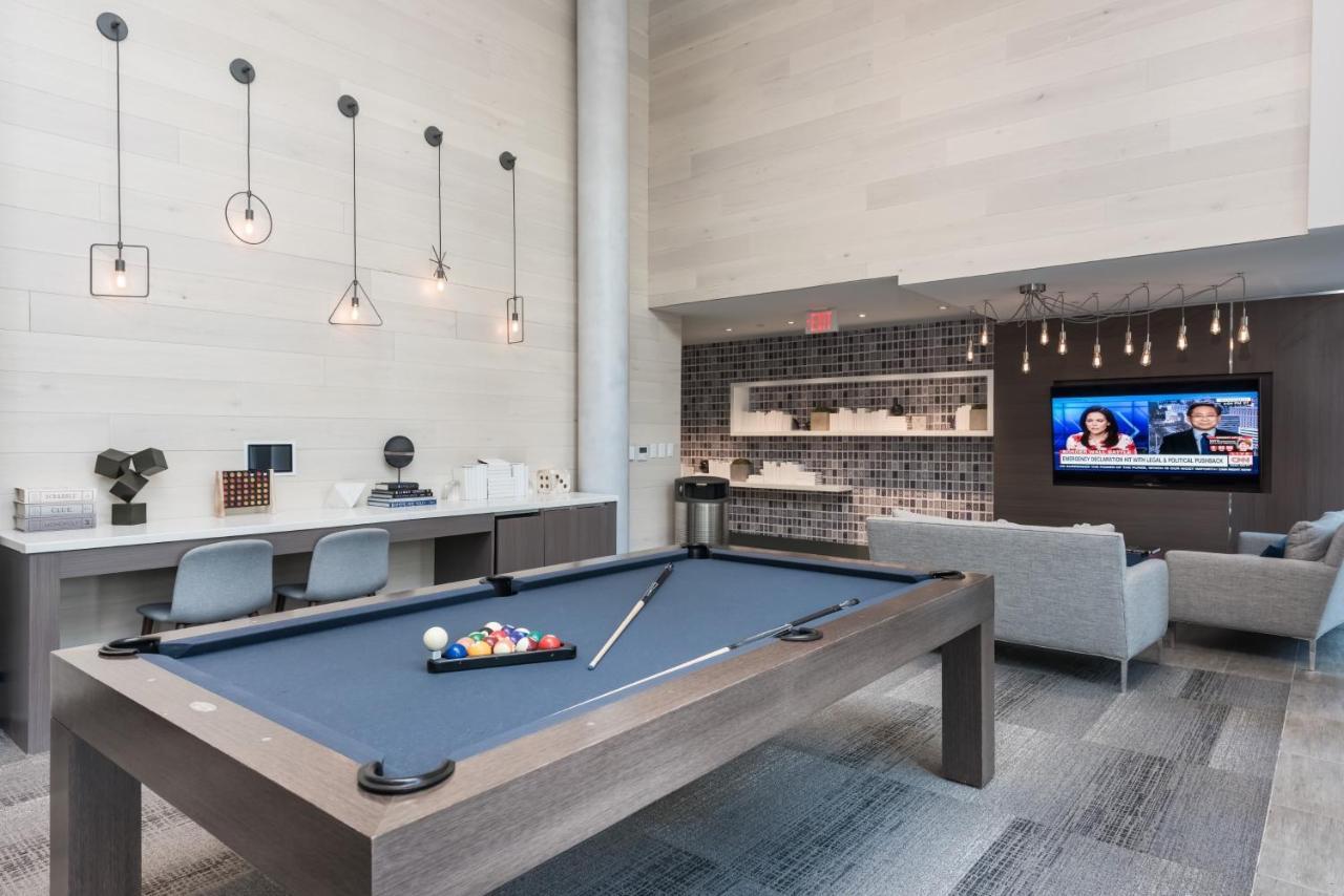 Global Luxury Suites Crystal City Arlington Ngoại thất bức ảnh