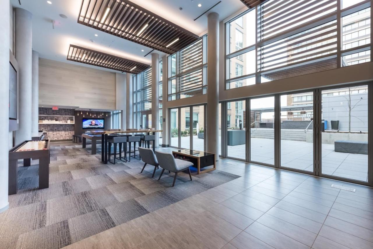 Global Luxury Suites Crystal City Arlington Ngoại thất bức ảnh