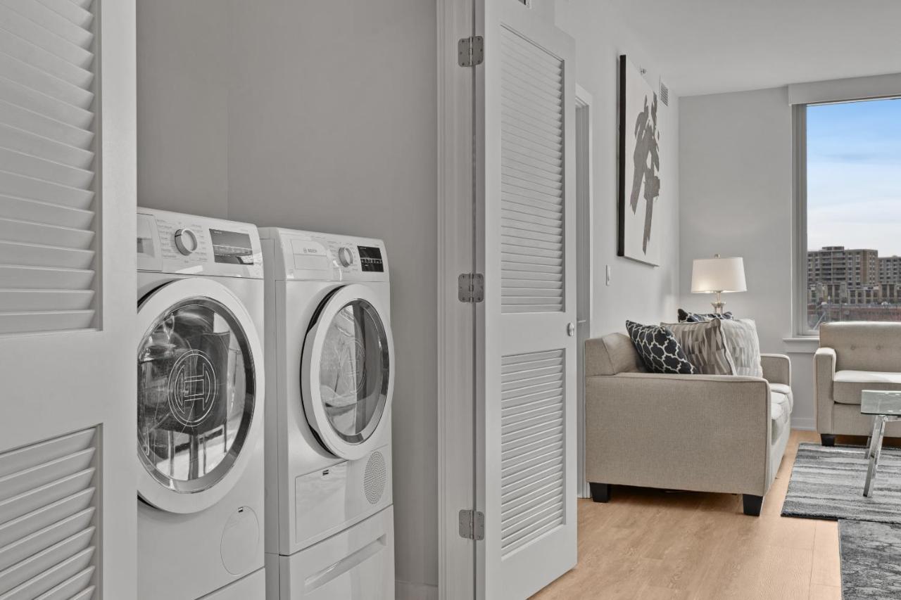 Global Luxury Suites Crystal City Arlington Ngoại thất bức ảnh