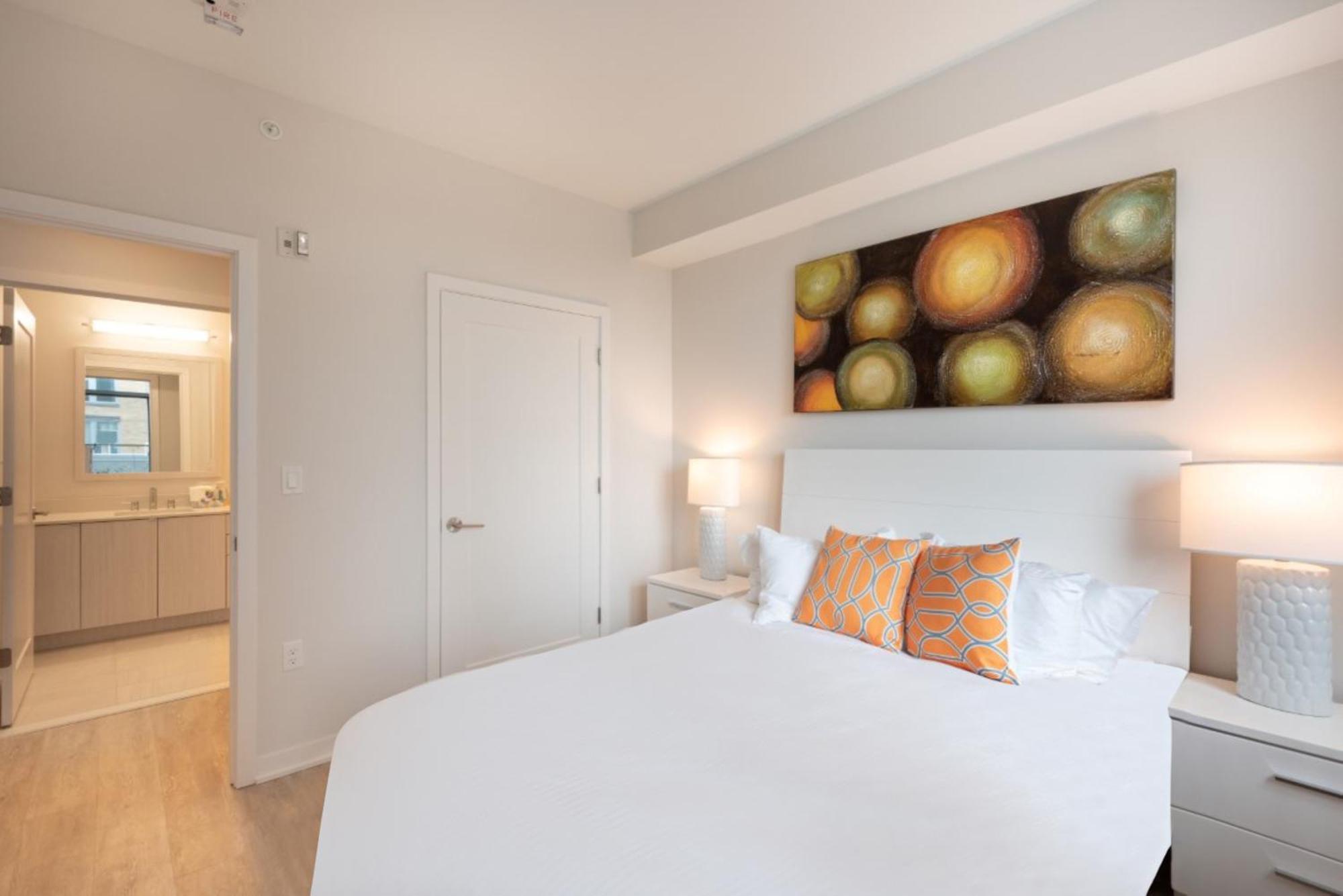 Global Luxury Suites Crystal City Arlington Phòng bức ảnh