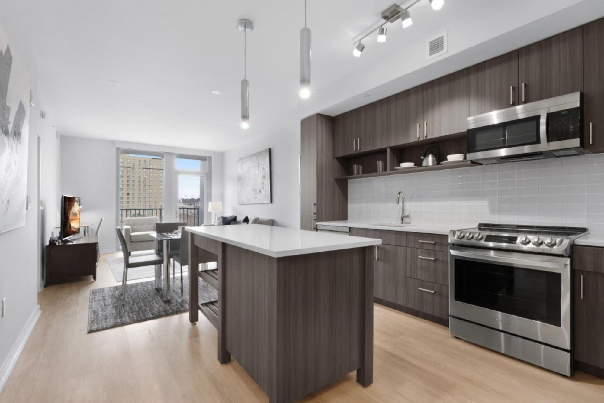 Global Luxury Suites Crystal City Arlington Phòng bức ảnh