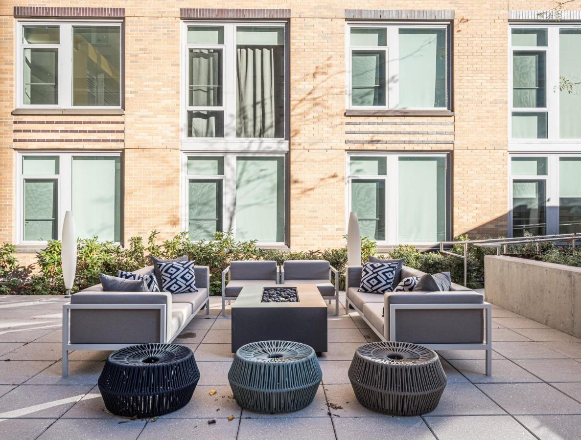 Global Luxury Suites Crystal City Arlington Ngoại thất bức ảnh
