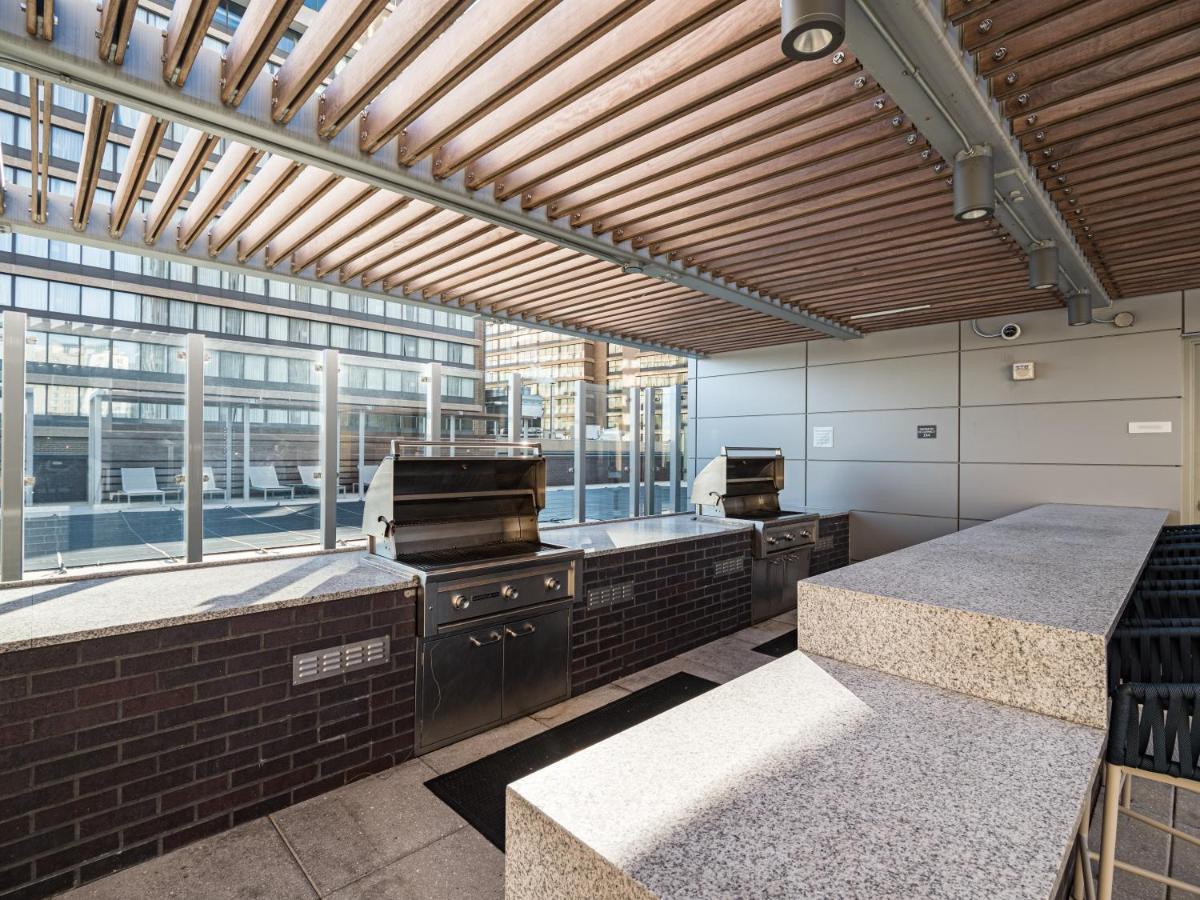 Global Luxury Suites Crystal City Arlington Ngoại thất bức ảnh